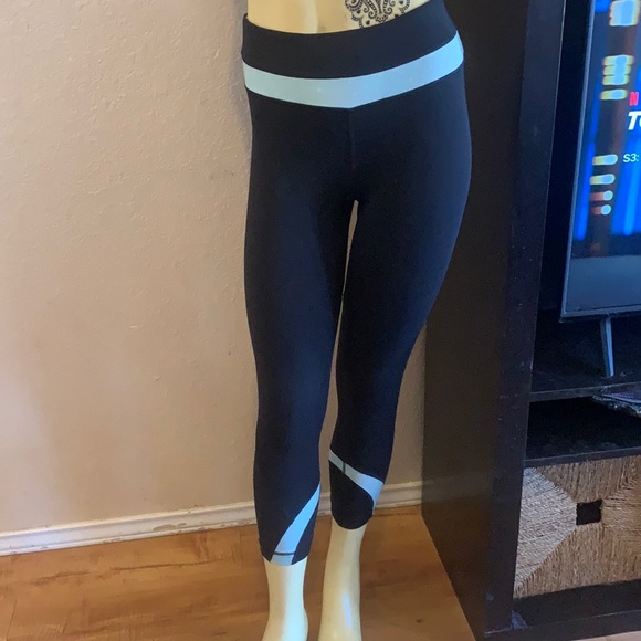 Lightweight Capri Yoga Pants